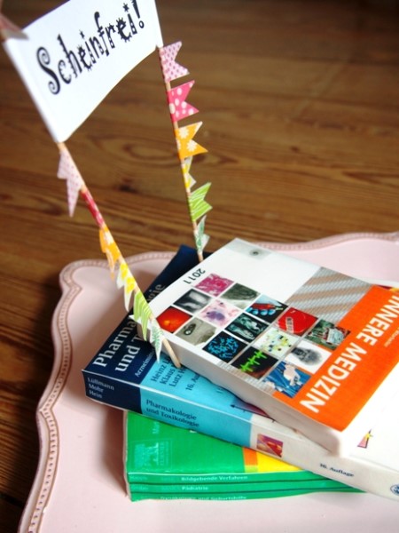 Buchtorte von C. L&uuml;hmann